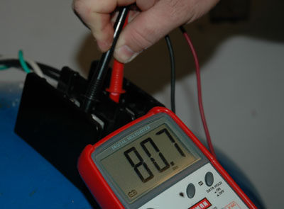 Testing the panel voltage